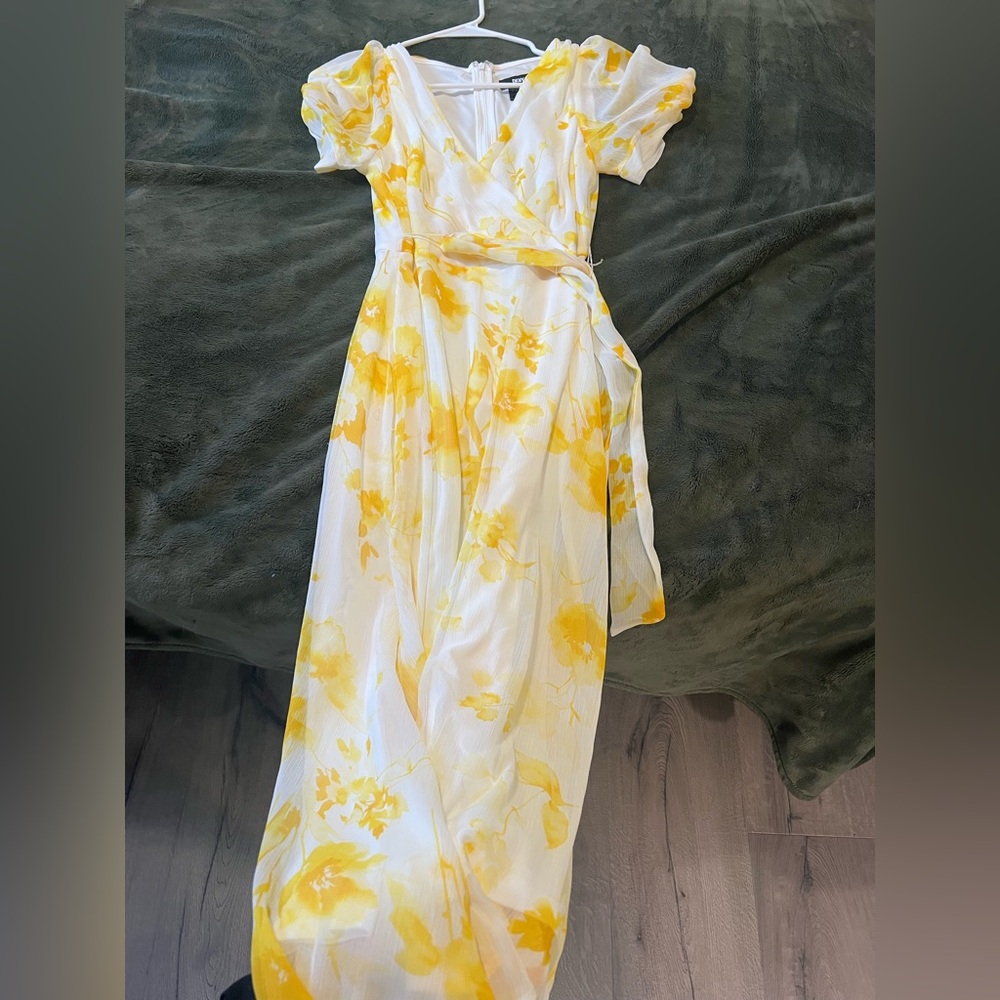 Dkny yellow flower dress 🌻 NWOT